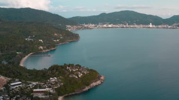 Villa e clube de praia vista aérea em Phuket, Tailândia — Vídeo de Stock