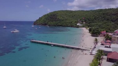 Martinik adası ve Karayip adalarındaki deniz manzarası