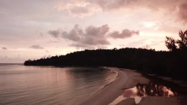 Kamboçya Koh Rong ada ve plaj hava görünümü