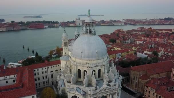 Vista aérea de Venecia al amanecer en Italia — Vídeo de stock