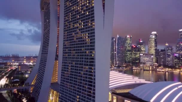 Marina baai en tuin aan de baai uitzicht vanuit de lucht in Singapore — Stockvideo