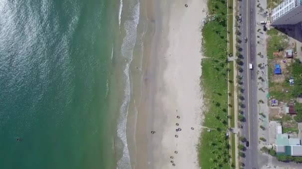 Strand von Da Nang aus der Luft in Zentralvietnam — Stockvideo