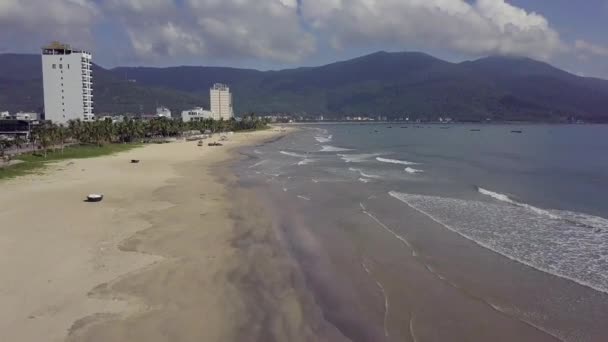 Vista aérea de la playa Da Nang en Vietnam Central — Vídeos de Stock