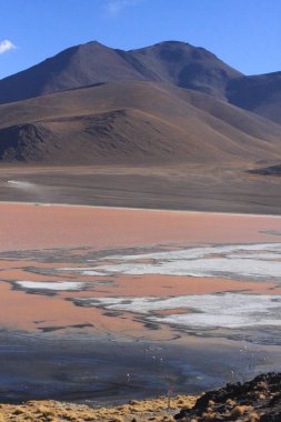 Salar de Uyuni, Bolivya'nın güneybatısında And Lar arasında