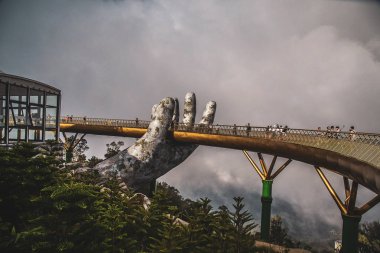 Bana Hills Fransız köyünde Altın köprü, Sun World, Da Nang, Orta Vietnam