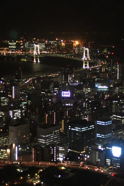 Vue sur la rue depuis la tour de Tokyo de nuit, au Japon — Photo