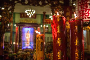 Chinatown Çin tapınağı gece manzarası, Bangkok, Tayland