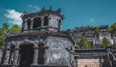 Hue imparatorluk sarayı ve Vietnam Kraliyet Mezarları