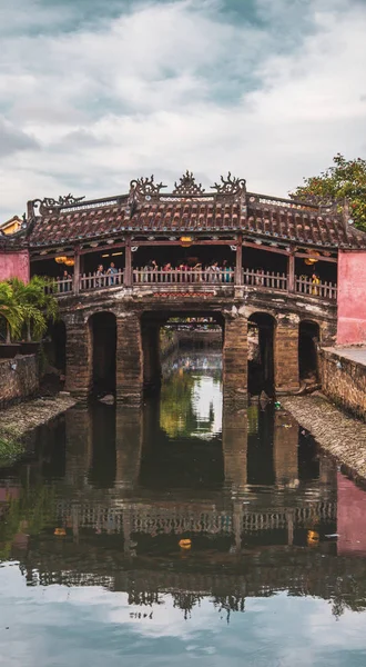 ベトナム中部の通りと運河 — ストック写真