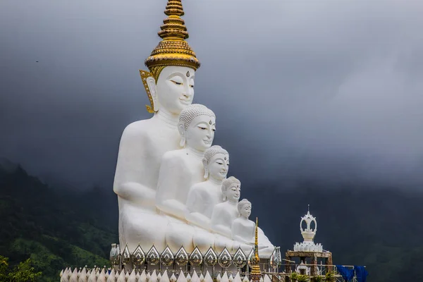 Phasornkaew Temple with the 5 buddhas in North Thailand — Stock Photo, Image
