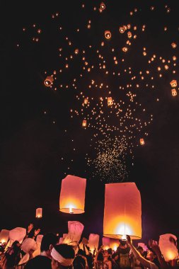 Fenerler festivali, Tayland Chiang Mai Yee Peng ve Loy Khratong