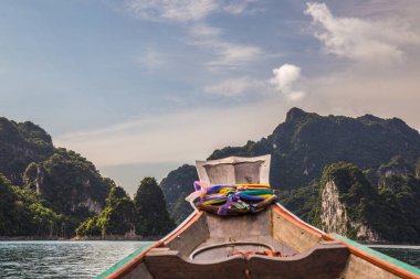Tayland Khao Sok milli park manzarası