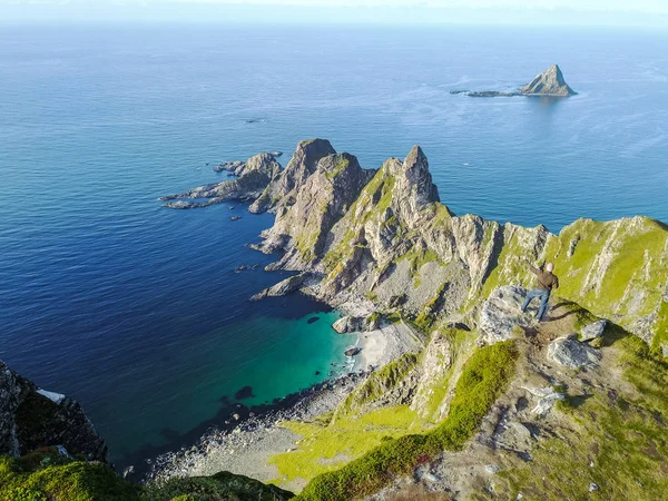 Norveç'te Bleik yakınlarındaki Matind Dağı'ndan drone manzaraları