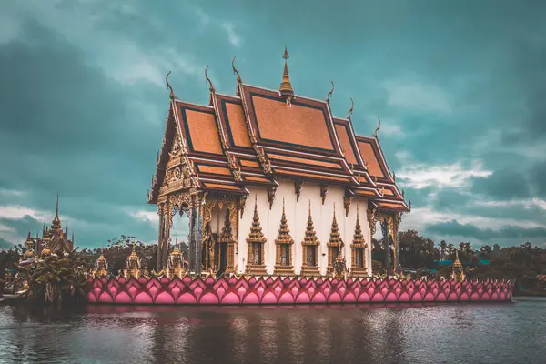 Tayland Koh Samui Tapınak görünümü