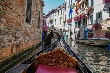 Venedik İtalya 'daki cadde ve kanalların manzarası