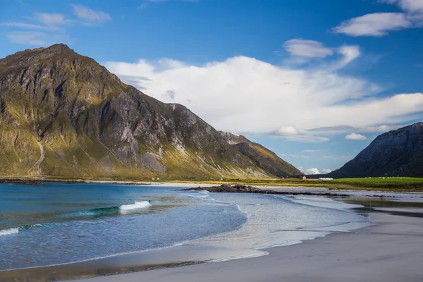 Norveç'te Lofoten adaları ve çevresinde manzaralar