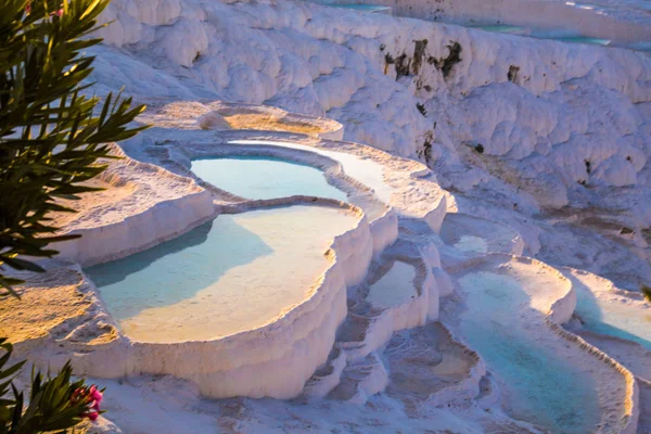 Türkiye Hierapolis'te Pamukkale havuz terasları