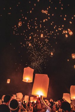 Fenerler festivali, Tayland Chiang Mai Yee Peng ve Loy Khratong