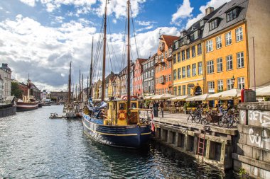Danimarka'da Kopenhag şehri ve Kanal Nyhavn