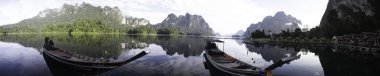 Tayland Milli Parkı Khao Sok göl manzarası