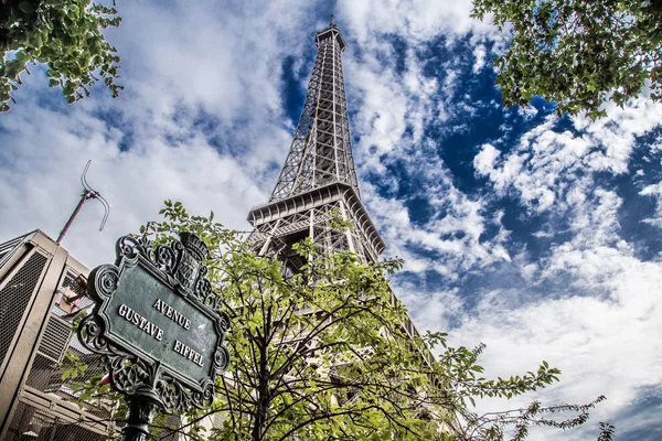 フランス・パリのエッフェル塔の眺め — ストック写真