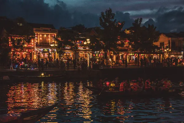 Hoi an Straßen und Kanälen in Zentralvietnam — Stockfoto