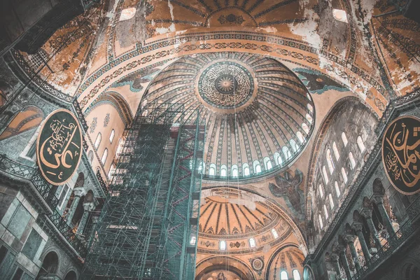 Голубая мечеть в Стамбуле в Турции — стоковое фото