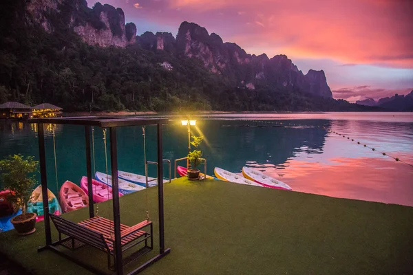 Tayland Khao Sok milli park manzarası