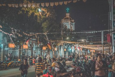 Filipinler'in orta kesimindeki Cebu kilisesinin manzarası