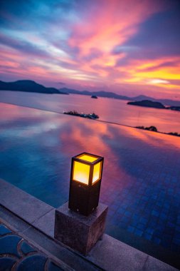 Tayland baba nest beach club Phuket gün batımı manzarası,