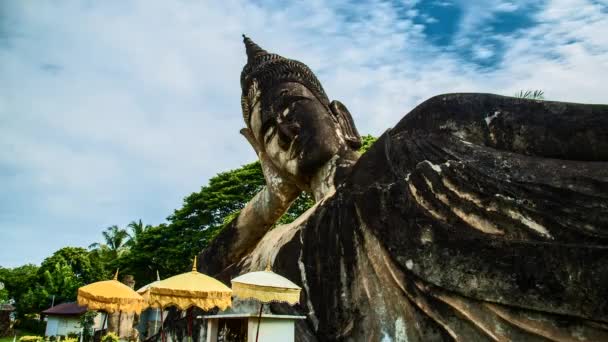 Temples de Vientane et timelapse de la rue au Laos — Video