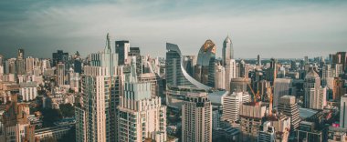 Petchaburi ve Merkez Büyükelçiliği Ploenchit, Bangkok, Tayland manzaralı