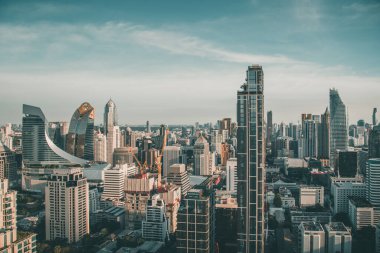 Petchaburi ve Merkez Büyükelçiliği Ploenchit, Bangkok, Tayland manzaralı