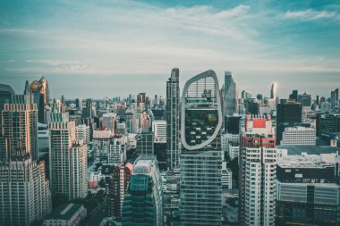 Petchaburi ve Merkez Büyükelçiliği Ploenchit, Bangkok, Tayland manzaralı