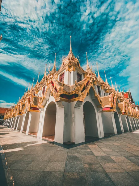泰国曼谷老城的Loha Prasat寺庙 — 图库照片