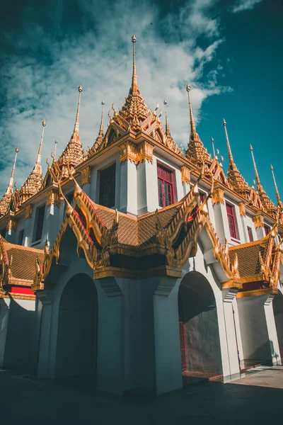泰国曼谷老城的Loha Prasat寺庙 — 图库照片