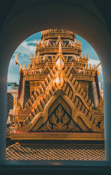 Loha Prasat chrám v Bangkoku staré město v Thajsku — Stock fotografie