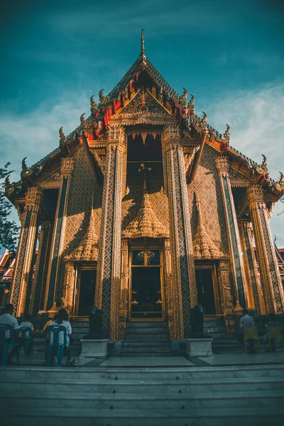 Wat Ratchabophit Sathitmahasimaram templo en Bangkok, Ciudad Vieja, Tailandia — Foto de Stock