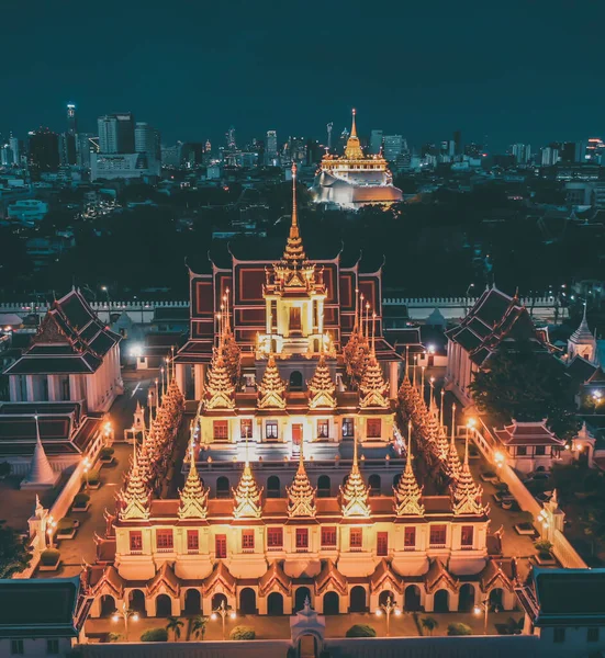 Tayland 'ın Bangkok kentindeki Loha Prasat tapınağının havadan görünüşü