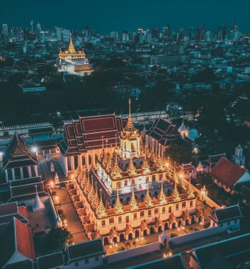 Tayland 'ın Bangkok kentindeki Loha Prasat tapınağının havadan görünüşü