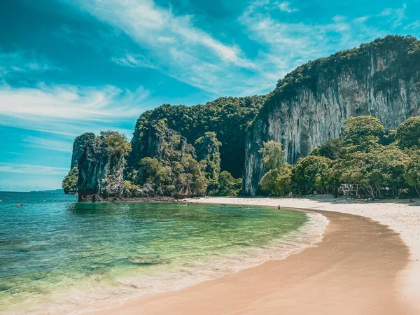 Stranden Koh Hong Paradis, ön i Andamansjön mellan Phuket och Krabi Thailand — Stockfoto
