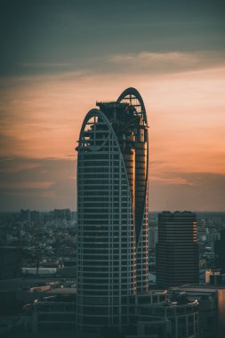 Petchaburi ve Merkez Büyükelçiliği Ploenchit, Bangkok, Tayland manzaralı