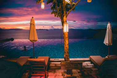 Koh Yao Yai 'de gün batımı manzarası, Andaman Denizi' nde Phuket ve Krabi Tayland arasında bir ada.