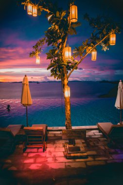 Koh Yao Yai 'de gün batımı manzarası, Andaman Denizi' nde Phuket ve Krabi Tayland arasında bir ada.