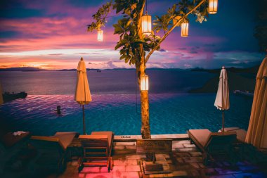 Koh Yao Yai 'de gün batımı manzarası, Andaman Denizi' nde Phuket ve Krabi Tayland arasında bir ada.