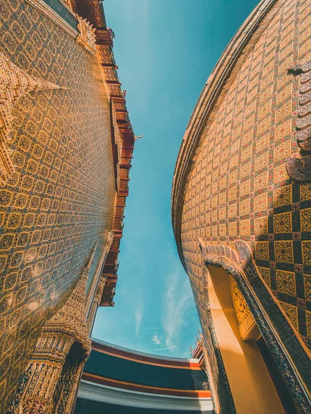 Wat Benchamabophit, el templo de mármol, en Bangkok, Ciudad Vieja, Tailandia — Foto de Stock