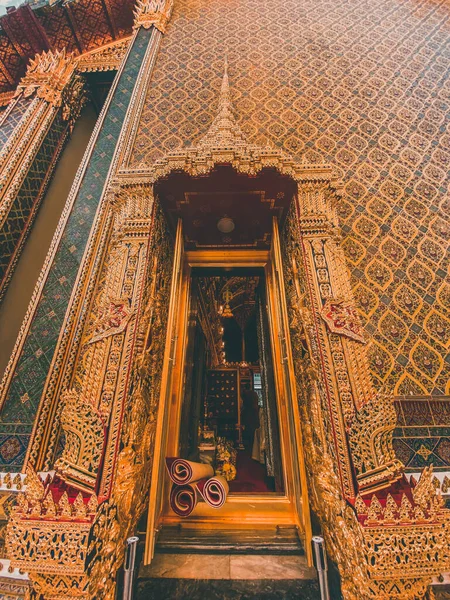 Wat Benchamabophit, the marble temple, in Bangkok, Old Town, Thailand — стоковое фото