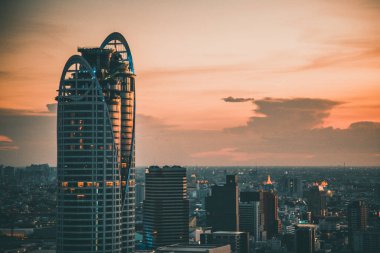 Petchaburi ve Merkez Büyükelçiliği Ploenchit, Bangkok, Tayland manzaralı