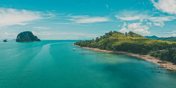 Andaman Denizi 'ndeki Koh Yao Yai adası, Phuket ve Krabi Tayland arasında. — Stok fotoğraf