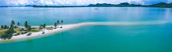 Luftaufnahme des Laem Had Beach in Koh Yao Yai, Insel im andamanischen Meer zwischen Phuket und Krabi Thailand — Stockfoto